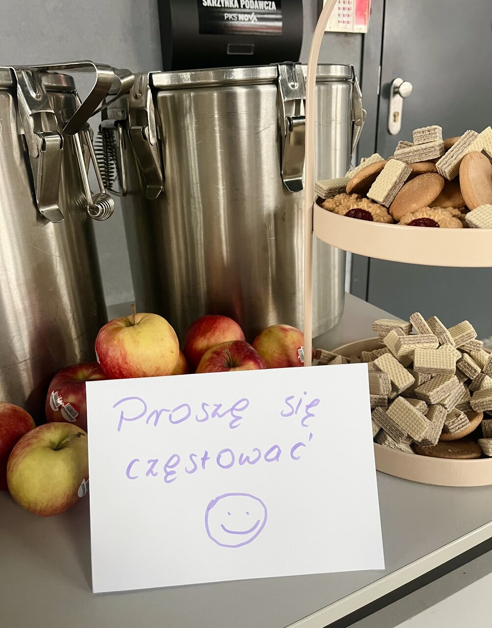 Szafa ciepła na dworcu PKS Nova w Białymstoku