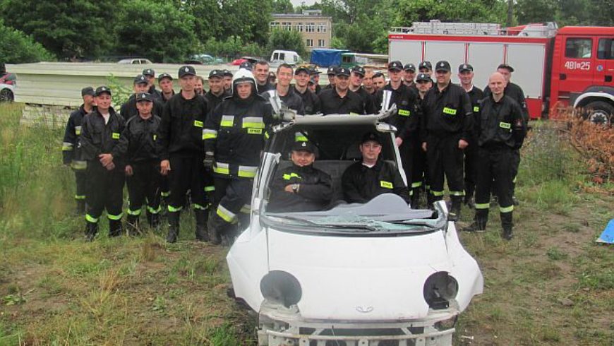 Strażacy ochotnicy szkolili się z zakresu ratownictwa technicznego