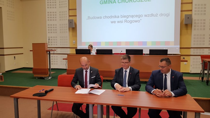 Samorządowcy podpisali umowy na realizację projektów w ramach Programu Odnowy Wsi Województwa Podlaskiego