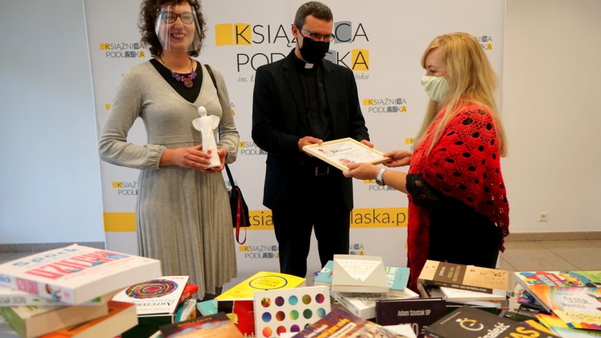 Książnica Podlaska zakupiła książki za prawie 5 tys. zł dla placówek Caritas Archidiecezji Białostockiej