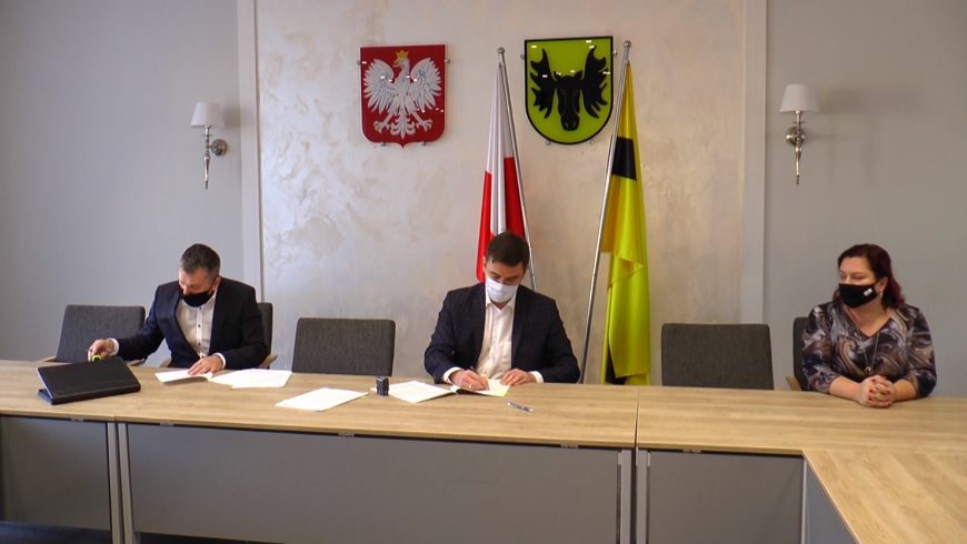 Podpisanie umowy dot.  rozbudowy przedszkola Słonecznego w Wasilkowie