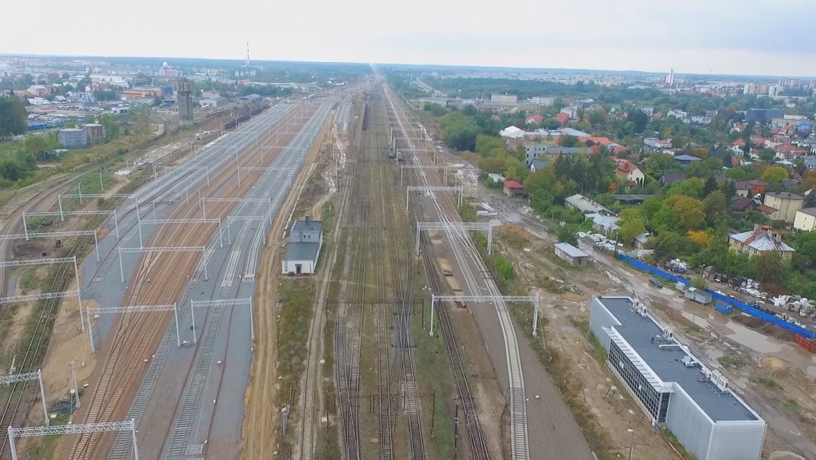 Rail Baltica: bezkolizyjne przejścia przez tory zwiększą bezpieczeństwo – jest umowa
