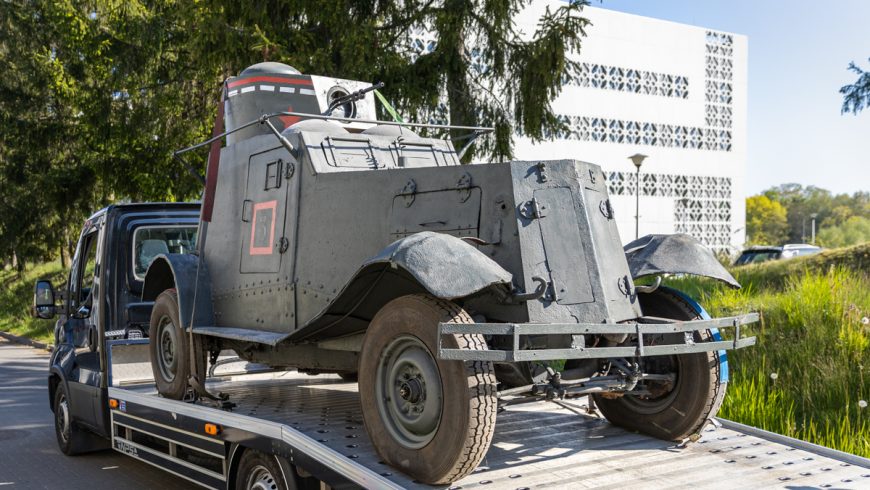 Politechnika Białostocka przywraca oryginalny stan samochodu pancernego FAI-M dla Muzeum Wojska w Białymstoku