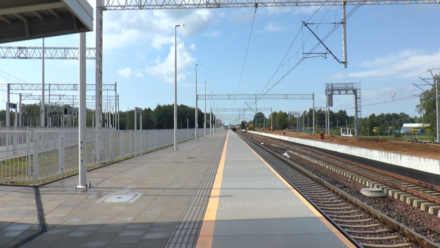 Rail Baltica: pierwsze pociągi pojadą nowym mostem nad Narwią
