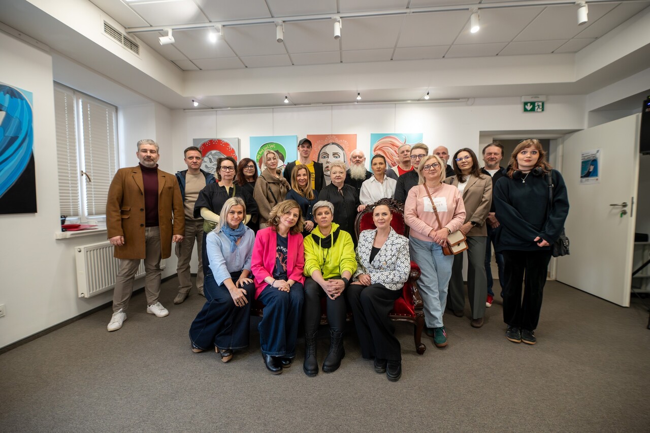 Wystawa malarstwa Magdaleny Talmon w SOK-u – energia, emocja i etno…